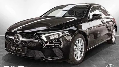 Unilack nachtschwarz Gebraucht 2022 Mercedes A180 Advanced Limousine | 27.777 € (Fairer Preis)