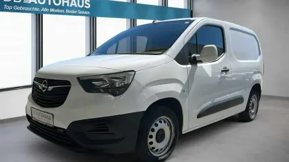 Käytetty Opel Combo Edition 102 HP (75 kW) 2022 Valkoinen Tila-auto