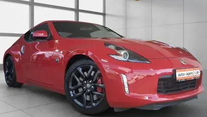 Gebraucht Nissan 370Z 328 PS (241 kW) 2020 Vibrant red metallic Coupé