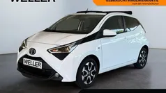 Weiß Gebraucht 2021 Toyota Aygo X-play Kleinwagen | 12.980 € (Fairer Preis)