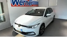 Weiß Gebraucht 2024 VW Golf VIII Move Limousine | 22.780 € (Guter Preis)