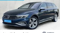 Blau Gebraucht 2020 VW Passat Alltrack Kombi | 33.850 € (Etwas zu teuer)