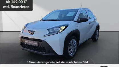 Używany Toyota Aygo X Basis 72 KM (52 kW) 2023 Biały SUV
