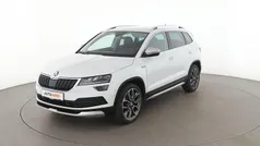 Weiß Gebraucht 2021 Skoda Karoq Scout 4x4 SUV | 25.720 € (Fairer Preis)
