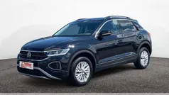 Gebraucht 2024 VW T-Roc Life SUV | 27.945 € (Guter Preis)