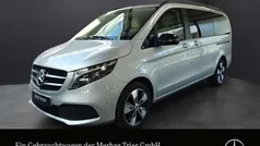 Brillantsilber metallic Gebraucht 2023 Mercedes V300 Avantgarde Van / Kleinbus | 61.960 € (Fairer Preis)