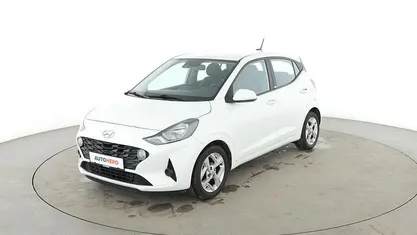 Gebraucht Hyundai i10 Trend 84 PS (61 kW) 2020 Weiß Kleinwagen