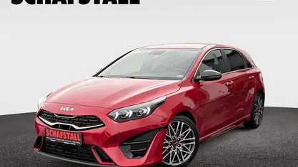 Rot ((aa9) infrarot met.) Gebraucht 2024 Kia Ceed GT GT Limousine | 28.979 € (Fairer Preis)