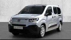 Grau Neu 2025 Fiat Doblò Comfort Van / Kleinbus | 25.990 € (Fairer Preis)