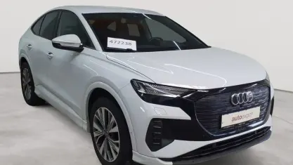 Gebraucht Audi Q4 Sportback e-tron Comfort 150 kW (204 PS) 2023 Gletscherweiss metallic SUV