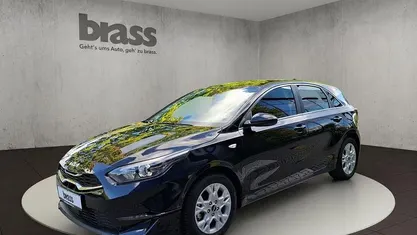 Zilinaschwarz met. Gebraucht 2025 Kia Ceed Vision Kleinwagen | 22.980 € (Guter Preis)