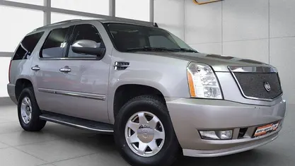 Grau Gebraucht 2006 Cadillac Escalade SUV | 13.990 €