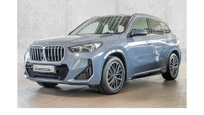 Grau Gebraucht 2024 BMW X1 Luxury Line SUV | 46.990 € (Fairer Preis)