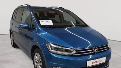 Caribbean blue metallic Gebraucht 2022 VW Touran Comfortline Van / Kleinbus | 20.990 € (Fairer Preis)