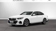 Weiss Gebraucht 2024 BMW i5 M Sport Limousine | 55.555 € (Guter Preis)