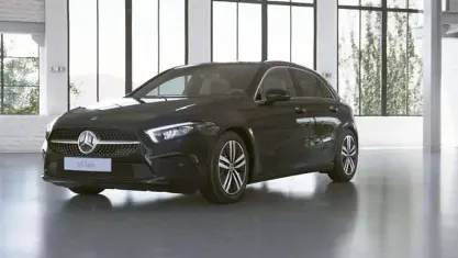 Używany Mercedes A200 Progressive 163 KM (119 kW) 2022 Czarny Sedan/Limuzyna