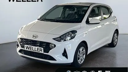 Weiss Gebraucht 2023 Hyundai i10 Trend Kleinwagen | 12.490 € (Guter Preis)