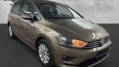 Gebraucht VW Golf Sportsvan Comfortline 110 PS (80 kW) 2014 Gold Van / Kleinbus