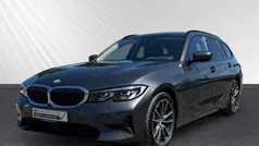 Grau Gebraucht 2022 BMW 320 Sport Line Kombi | 30.480 € (Fairer Preis)
