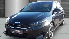 Zilinaschwarz met. Neu 2025 Kia Ceed 4 Limousine | 28.689 € (Fairer Preis)