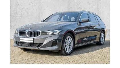 Gebraucht BMW 330 Comfort Edition 245 PS (180 kW) 2023 Bmw individual dravitgrau Kombi