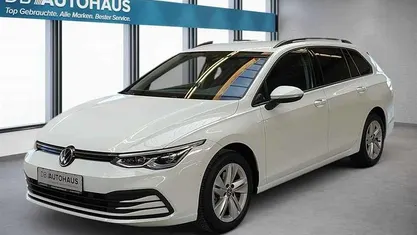 Gebraucht VW Golf VIII Life 131 PS (96 kW) 2023 Kombi