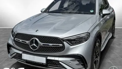 Gebraucht Mercedes GLC220 AMG 197 PS (144 kW) 2025 Metalliclack hightechsilber SUV