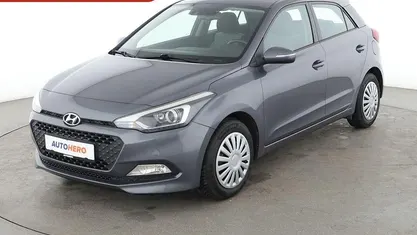 Gebraucht Hyundai i20 Intro Edition 84 PS (61 kW) 2015 Grau Limousine