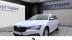 Weiss Gebraucht 2023 Skoda Superb Style Kombi | 30.977 € (Superpreis)
