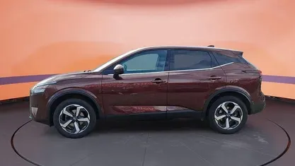 Gebraucht Nissan Qashqai N-Connecta 140 PS (102 kW) 2023 Rot SUV