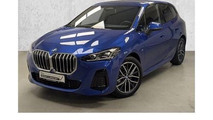Używany BMW 220 Performance 163 KM (119 kW) 2025 Niebieski Minivan