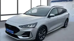 Desert island blue met Gebraucht 2024 Ford Focus ST-Line X Kombi | 25.990 € (Fairer Preis)