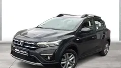 Blau Gebraucht 2023 Dacia Sandero Kleinwagen | 17.450 € (Fairer Preis)