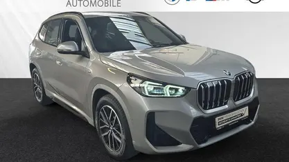 Gebraucht BMW X1 M Sport 163 PS (119 kW) 2024 Spacesilber metallic SUV