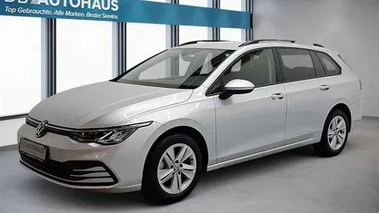 Gebraucht 2023 VW Golf VIII Life Kombi | 19.330 € (Guter Preis)