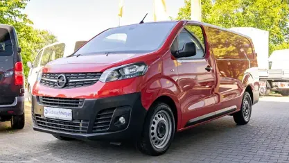 Second-hand Opel Vivaro Edition 177 CP (130 kW) 2022 Roșu Monovolum