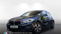 Black sapphire metallic Gebraucht 2020 BMW 118 Advantage Kleinwagen | 18.908 € (Guter Preis)
