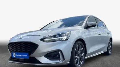 Gebraucht Ford Focus ST-Line 125 PS (91 kW) 2019 Silber Limousine