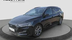 Schwarz Gebraucht 2023 Ford Focus ST-Line Kombi | 23.750 € (Guter Preis)