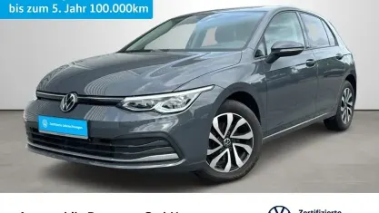 Gebraucht VW Golf VIII Active 150 PS (110 kW) 2023 Delfingrau metallic Limousine