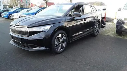 Gebraucht Skoda Enyaq iV Loft 108 kW (148 PS) 2023 Blackmagic perleffekt SUV
