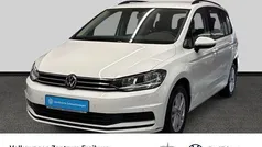 Weiss Gebraucht 2021 VW Touran Comfortline Van / Kleinbus | 27.700 € (Fairer Preis)