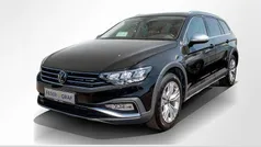 Deep black perleffekt Gebraucht 2022 VW Passat Alltrack Kombi | 30.940 € (Guter Preis)