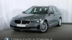 Grau Gebraucht 2021 BMW 520 Performance Kombi | 25.858 € (Guter Preis)
