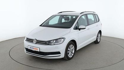 Gebraucht VW Touran Comfortline 110 PS (80 kW) 2017 Weiß Van / Kleinbus