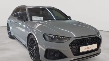 Gebraucht Audi RS4 Ambiente 450 PS (330 kW) 2023 Nardograu Kombi