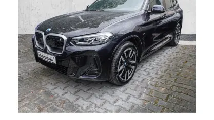 Gebraucht BMW iX3 M Sport 210 kW (286 PS) 2024 Carbonschwarz SUV