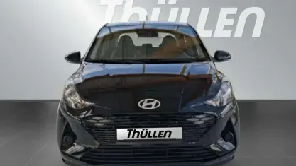 Gebraucht Hyundai i10 Trend 63 PS (46 kW) 2025 Schwarz Kleinwagen