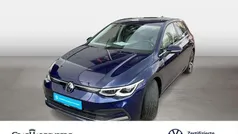 Blau Gebraucht 2020 VW Golf VIII Style Limousine | 24.222 € (Fairer Preis)