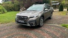 Braun Neu 2025 Subaru Outback Platinum SUV | 46.990 € (Fairer Preis)